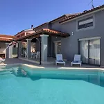 Charming Villa Verde With Private Pool In Pula, Extra Pool Heating By Wiibuk