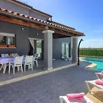 Charming Villa Verde With Private Pool In Pula, Extra Pool Heating By Wiibuk