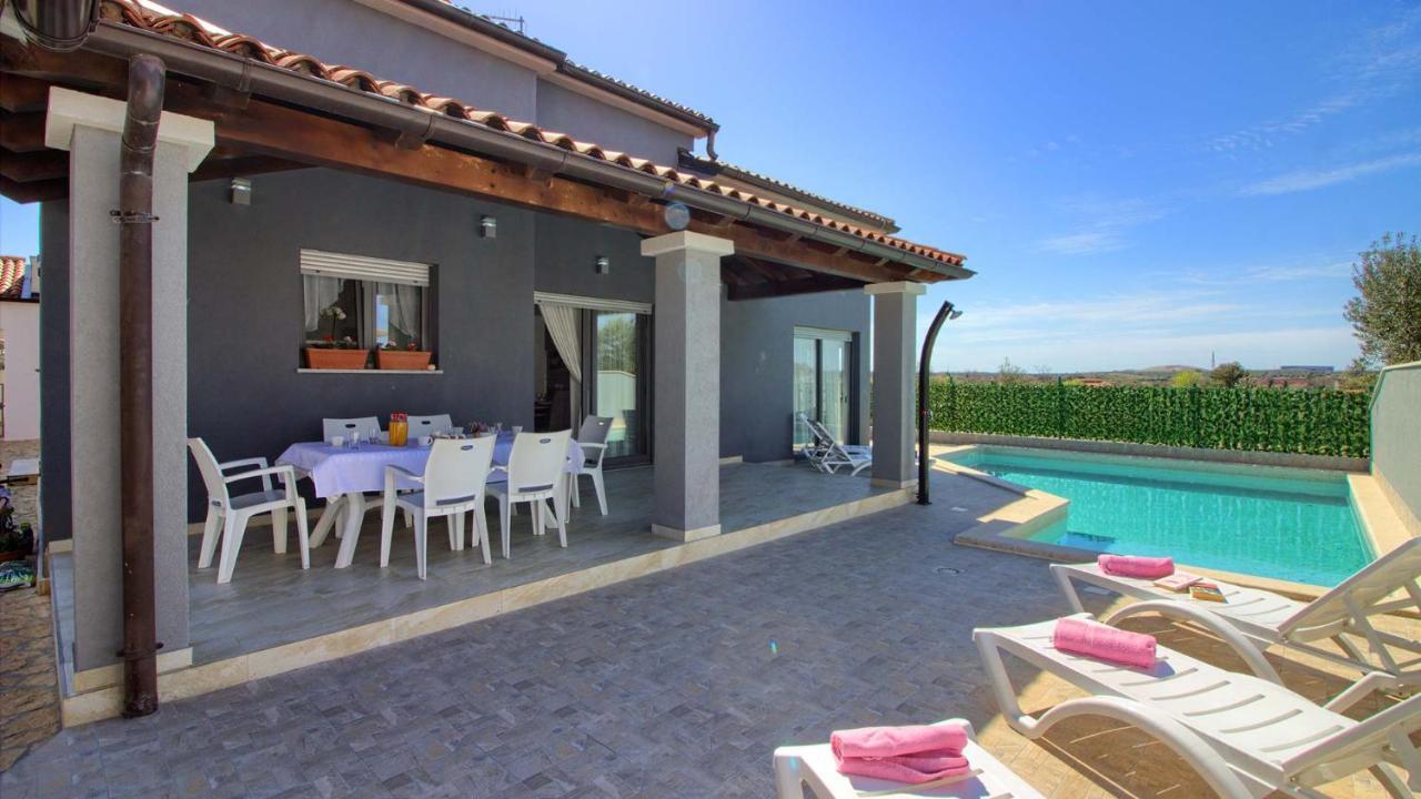 Villa Charming With Private Pool In Pula, Extra Pool Heating By Wiibuk