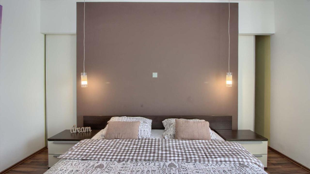 Charming With Private Pool In Pula, Extra Pool Heating By Wiibuk Villa *
