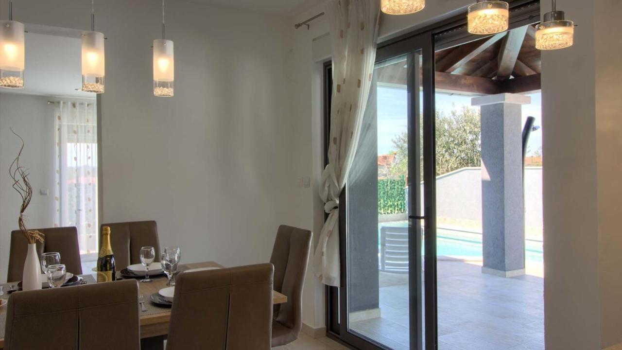 Charming With Private Pool In Pula, Extra Pool Heating By Wiibuk Villa *