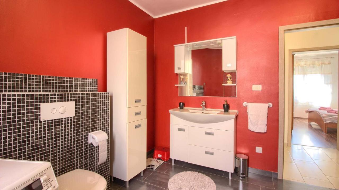Vila Charming With Private Pool In Pula, Extra Pool Heating By Wiibuk *
