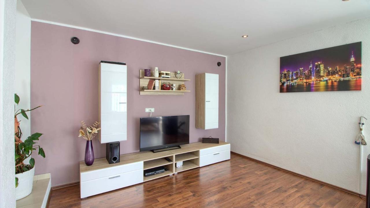 Charming With Private Pool In Pula, Extra Pool Heating By Wiibuk * Pula
